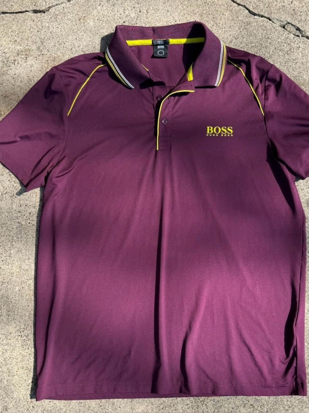 Men’s Hugo boss shirt size XxL